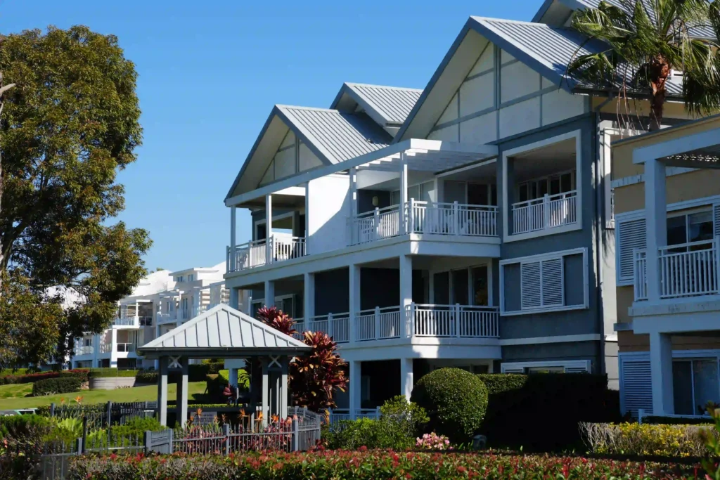 Observatory Hills & Multiple Projects, Breakfast Point